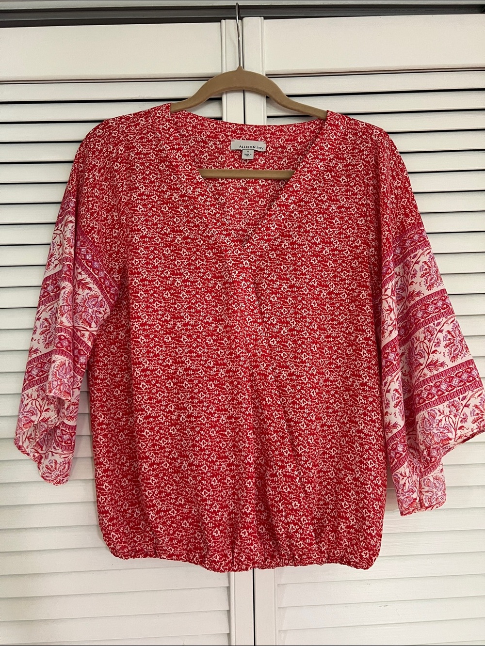 Allison Joy Blouse Small Red Floral Print